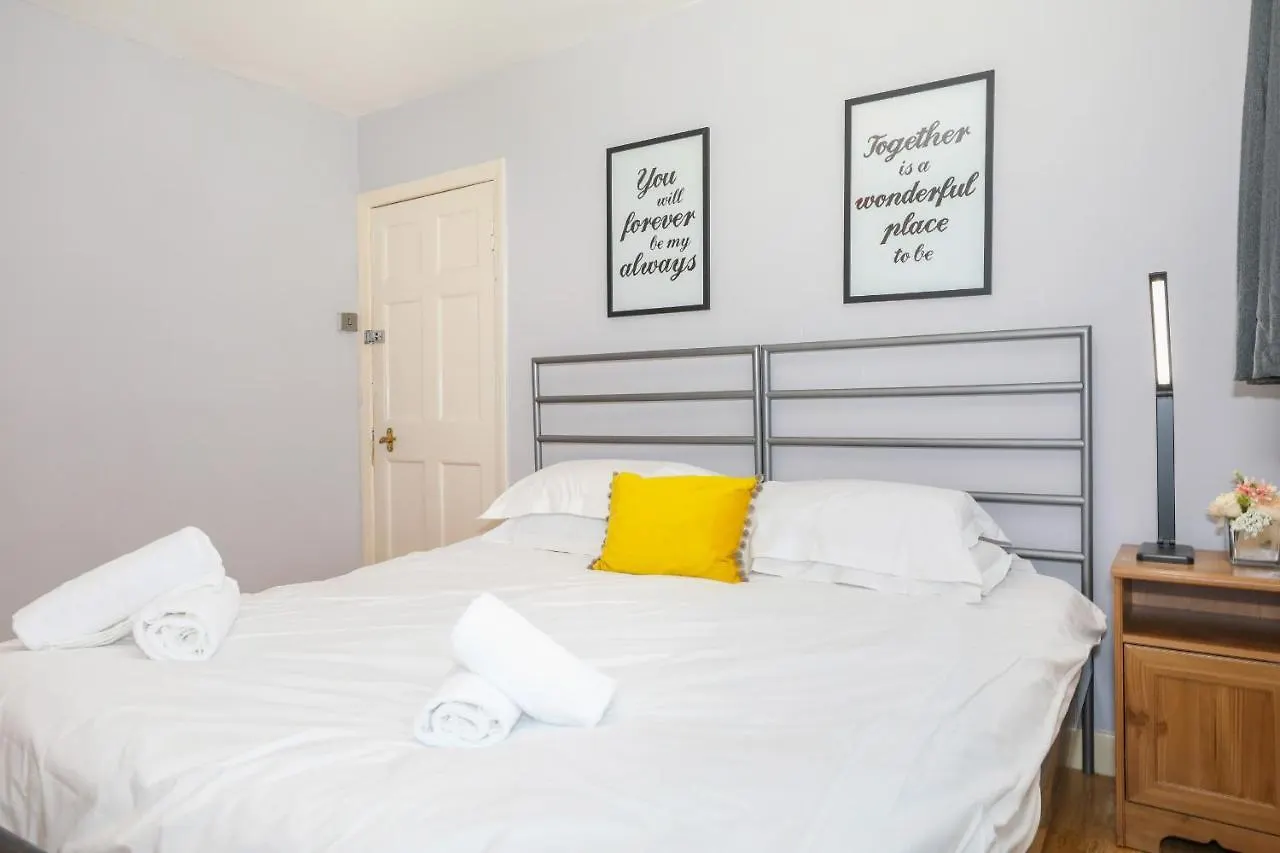 Beautiful 4 Bedroom Cottage - Free Parking Edinburgh Prázdninový dům