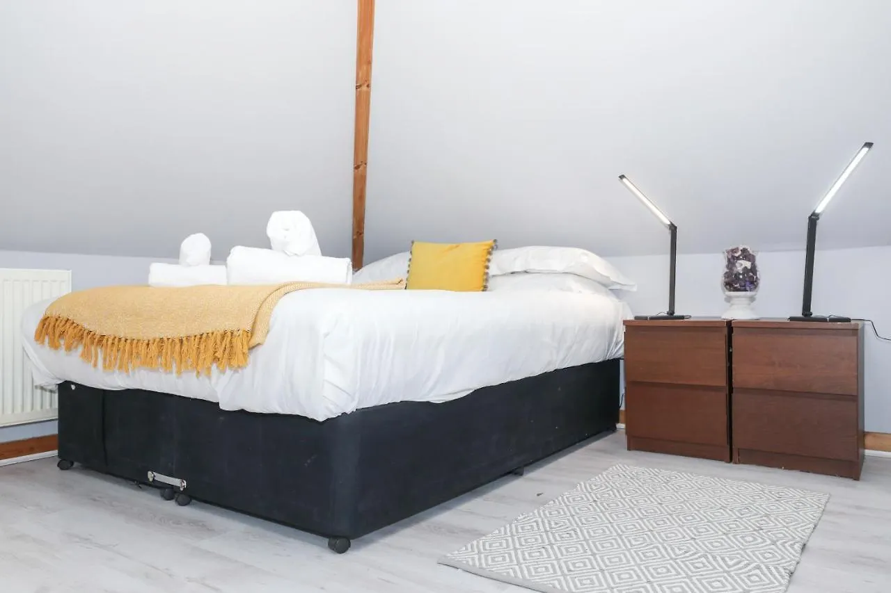 Beautiful 4 Bedroom Cottage - Free Parking Edinburgh Prázdninový dům